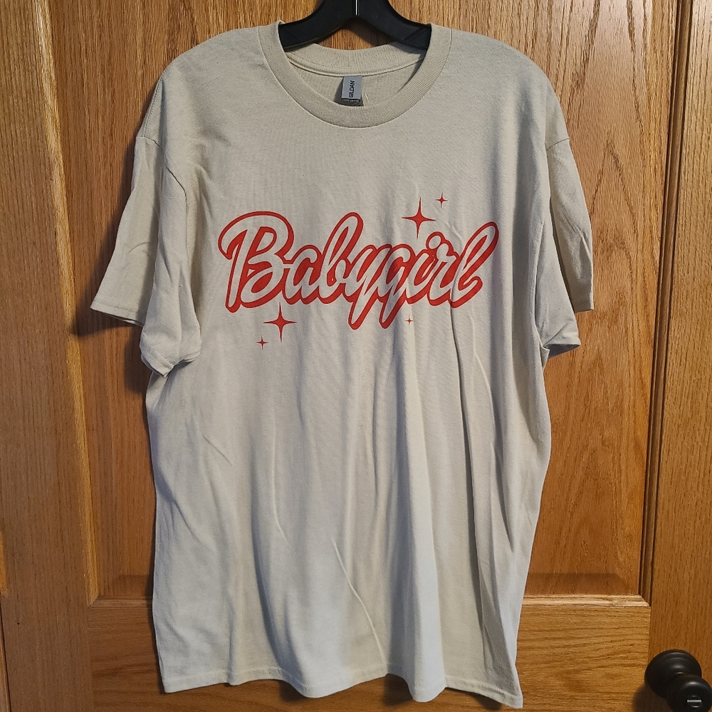 Rue21 Gildan "Babygirl" Women's Tan and Red T-Shirt NWT